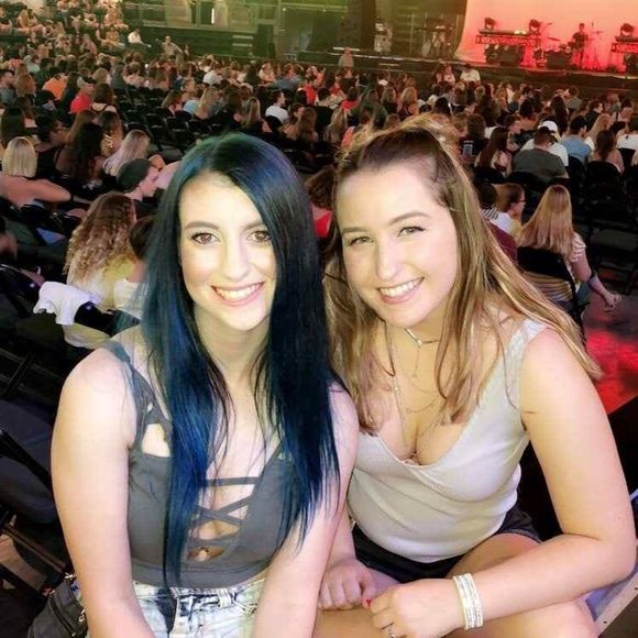 Meet your Posher, Jeana - Picture 1 of 1